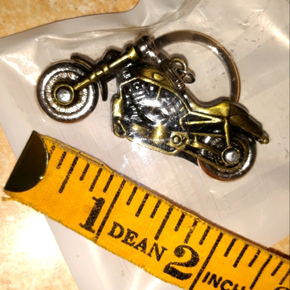 NWT Motorcycle KEYCHAIN - Picture 4 of 8